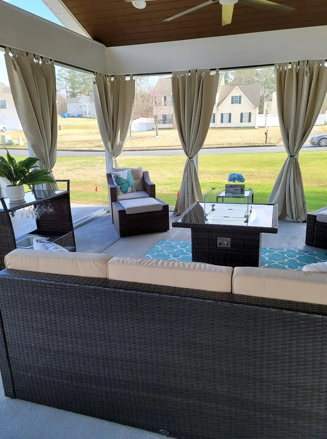 Rideaux terrasse extérieur : le guide complet pour aménager une terrasse élégante et confortable