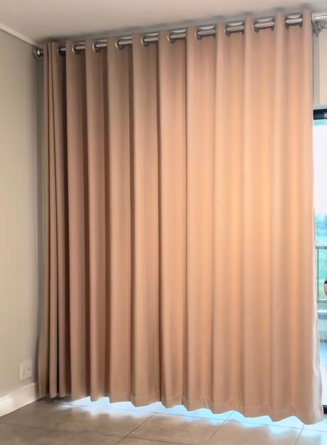 Rideaux thermiques et isolants : comment choisir le meilleur rideau pour améliorer le confort de votre maison ?