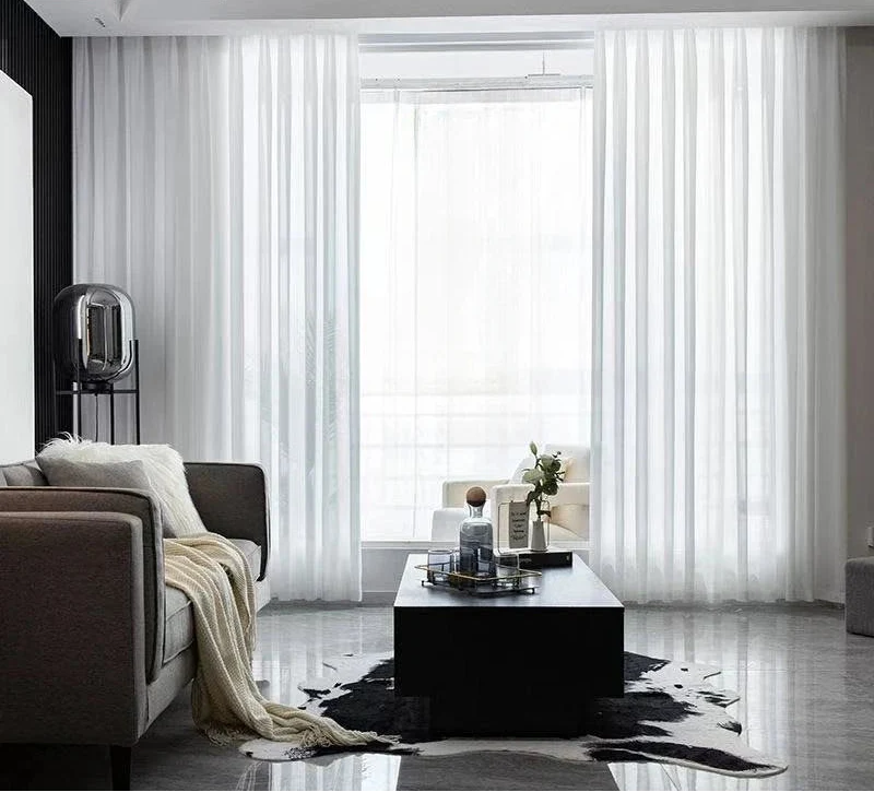 Rideaux pour baie vitrée : comment choisir le modèle idéal pour habiller une grande ouverture ?