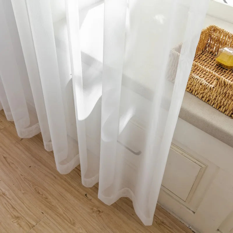 Rideaux anti-UV intérieur : protégez votre maison des rayons du soleil tout en sublimant votre décoration
