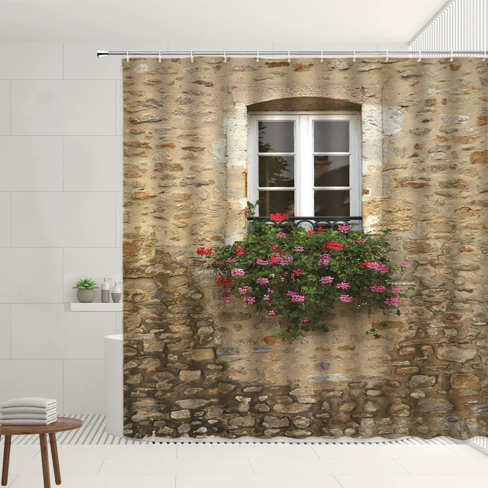 Rideaux design pour salon et douche fleuri