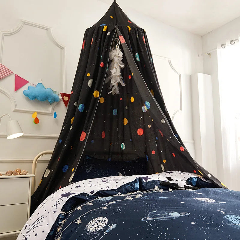 rideau de lit pour enfant noir foncé